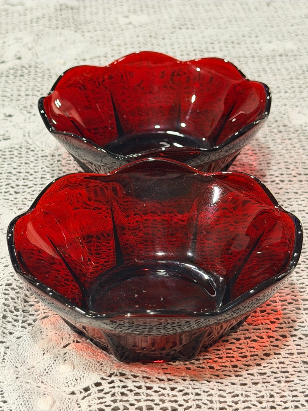 Scalloped set 2 desert or fruit bowls produced by Anchor Hocking 5”